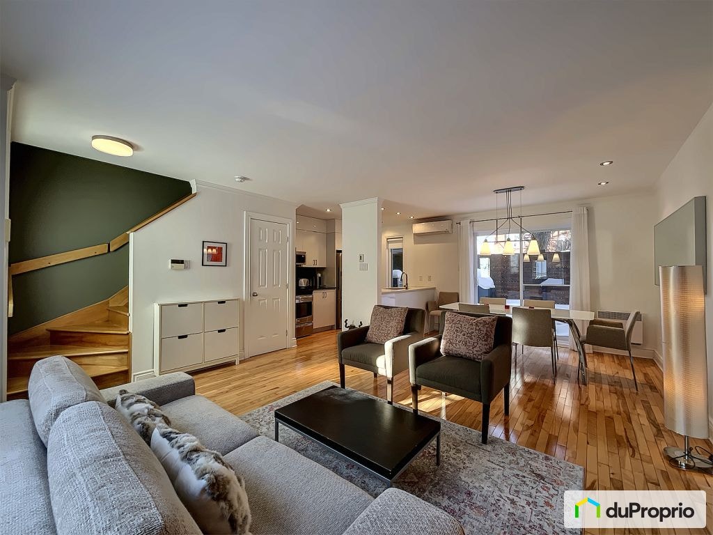 $679,000 - Townhouse for sale in Ville-Marie (downtown, old Mtl) — photo 1