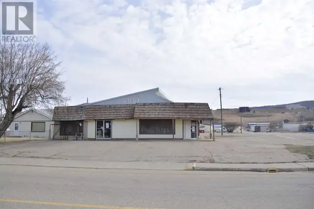 8923 94 Street Peace River, Alberta62864392530945121