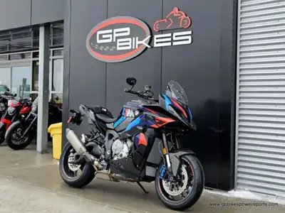 No money down.Credit approved in minutes* OACJust...CLICK HERE 2025 BMW M 1000 XR Blackstorm metalli...