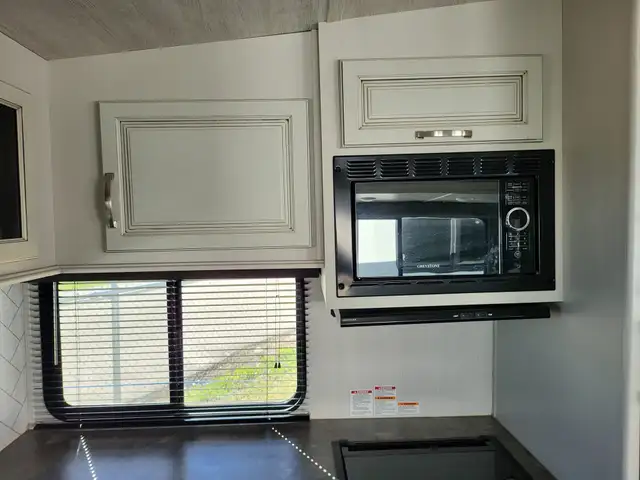 2021 Keystone COUGAR 29 MBS in Travel Trailers & Campers in St. Albert - Image 20