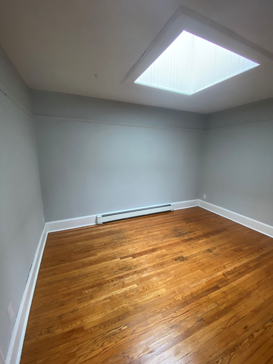 Bright & Renovated Townhouse Apartments in UPTOWN Waterloo! (Uni 3