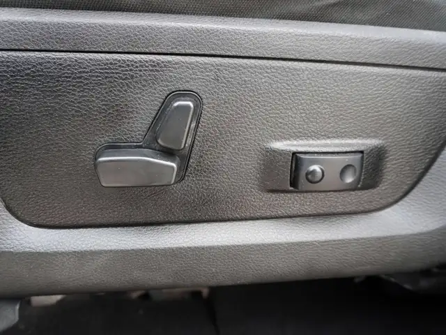 2023 Dodge RAM 1500 SLT Crew Cab - SHORT BED | 4x4 | LOW KMS!!! in Cars & Trucks in Winnipeg - Image 22
