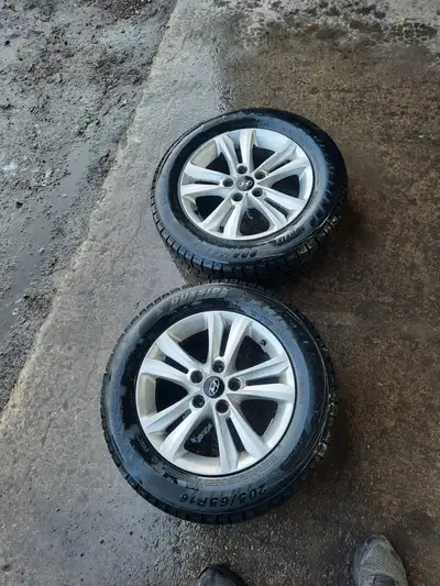 WHEELS 16" OEM Alloy Wheels Off of a 2013 Hyundai Sonata TIRES 205 65 16 Wanli WIntercross SW312 DOT...