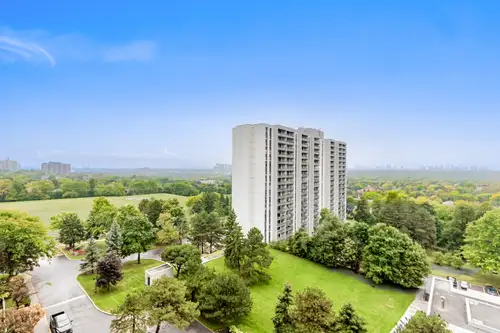 Location,Location, Location. 350 Seneca hill dr, Toronto, ON, unit # 1005. Renovated 2-bedroom condo...