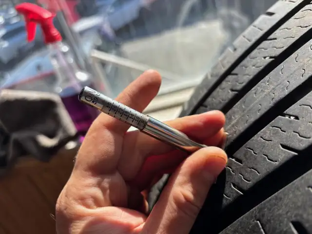 Mitsubishi RVR 225-55-18 MAGS ORIGINE 18P PNEUS MOTOMASTER 6/32  in Cars & Trucks in St-Georges-de-Beauce - Image 6