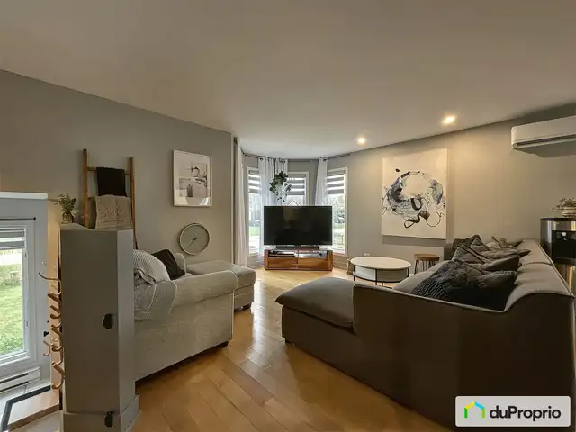 $439,000 - Semi-detached for sale in St-Michel in Houses for Sale in Longueuil / South Shore - Image 3