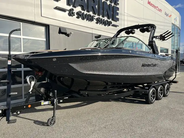 2022 Mastercraft X26 in Powerboats & Motorboats in St. Albert - Image 3