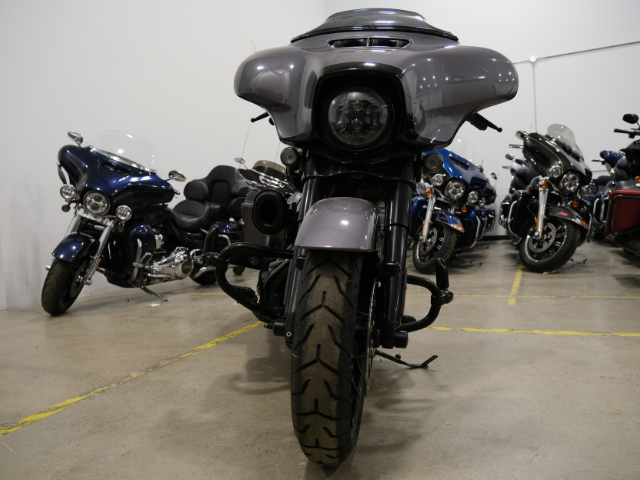 2020 Harley-Davidson CVO Street Glide in Street, Cruisers & Choppers in Markham / York Region - Image 3