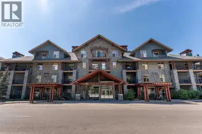 Silver Creek Lodge – 2-Bedroom Lock-Off | 12 WEEKS OWNERSHIP. Rarely available, this ground-floor lo...