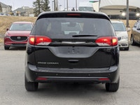 This Chrysler Grand Caravan has a durable Regular Unleaded V-6 3.6 L/220 engine powering this Automa... (image 6)