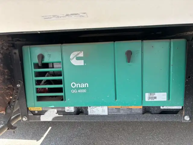 2023 Forester 2441 CD in RVs & Motorhomes in Laval / North Shore - Image 4