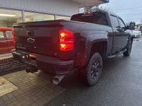 2018 Chevrolet Silverado Duramax Z71 Diesel! Leather! 4WD! Heated Seats! We Finance ALL Credit Situa... (image 7)