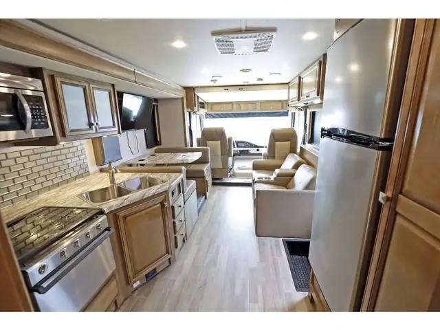 2020 Holiday Rambler Admiral 28A 2 extension Classe A 2020 in RVs & Motorhomes in Laval / North Shore - Image 21