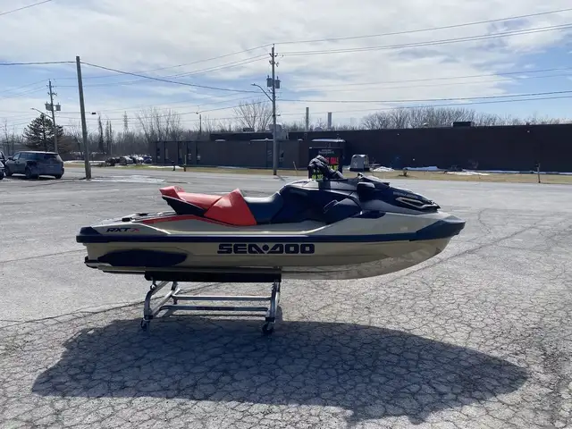 2025 Sea-Doo RXT-X 325 Metallic Tan Lava Red Premium in Personal Watercraft in Cornwall - Image 5