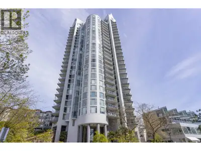 "Top of the World" unobstructed, panoramic 180 SW views of Downtown Vancouver, Stanley Park, Lions g...
