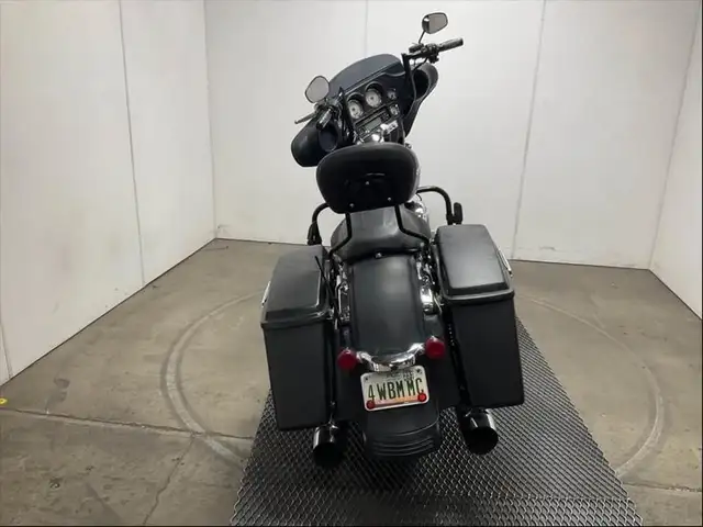 2013 harley-davidson Flhxi Street Glide Motorcycle in Cargo & Utility Trailers in Richmond - Image 5