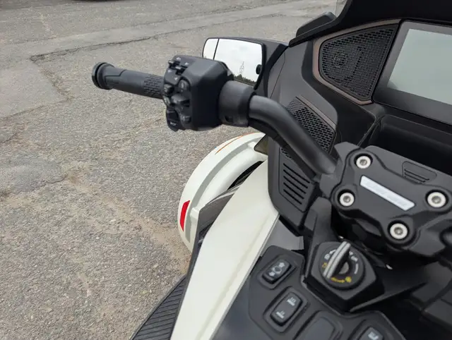 2024 Can-Am Spyder RT in Street, Cruisers & Choppers in Kingston - Image 8