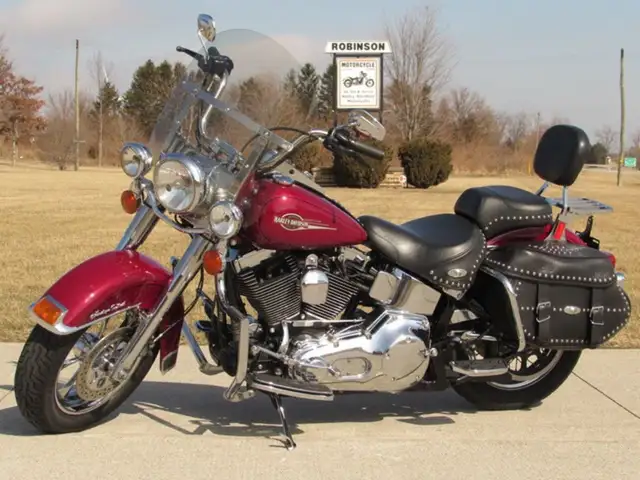 2006 Harley-Davidson FLSTC Heritage Softail Classic in Sport Touring in Leamington - Image 10