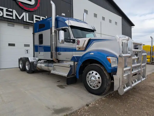 2021 KENWORTH W990 in Heavy Trucks in Saskatoon - Image 4