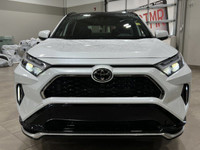 LITHIUM ION TRACTION BATTERY, ADAPTIVE CRUISE CONTROL, POWER LIFTGATE, LANE DEPARTURE WARNING, HEATE... (image 2)