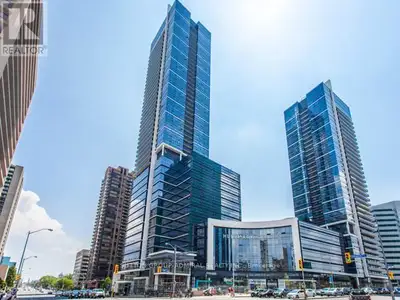 Fully Renovated Top Of The Line Finishes! Ample Visitor Parking. Prime Location Yonge/Sheppard Hullm...
