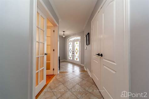 6 Chatterson St W in Houses for Sale in Oshawa / Durham Region - Image 3