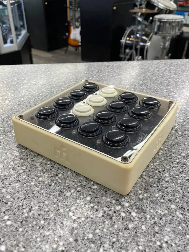 DJ Techtools Midi Fighter 16 Button USB Controller in Performance & DJ Equipment in City of Toronto - Image 3