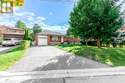 BSMT - 19 TOBRUK CRESCENT Toronto (Newtonbrook East), Ontario