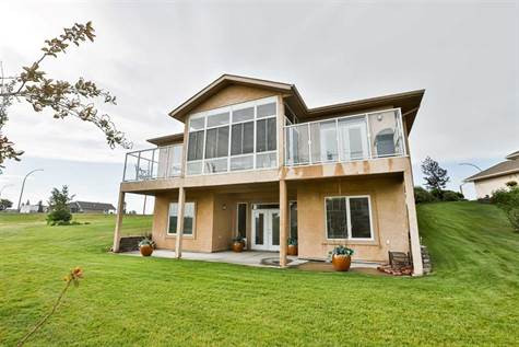 1203 Whispering Greens Place in Houses for Sale in Lethbridge - Image 3