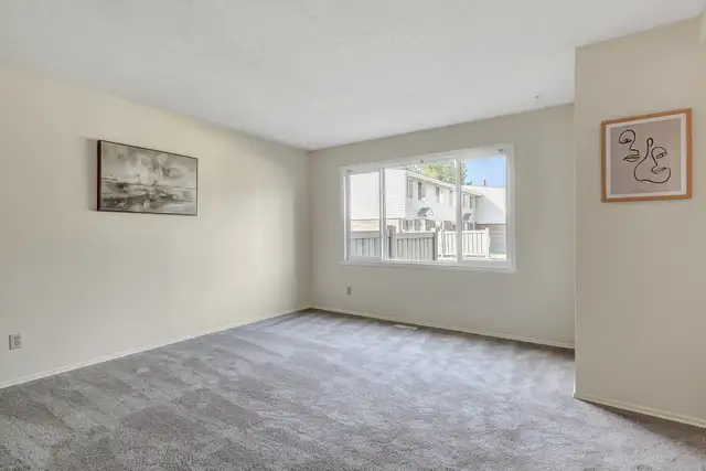 Family and Pet Friendly 3 Bedroom Townhome with Front Yard! in Long Term Rentals in Grande Prairie - Image 11