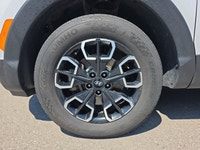Ready to tackle any adventure while enjoying top-tier comfort, this 2023 Hyundai Santa Cruz Crew Cab... (image 8)