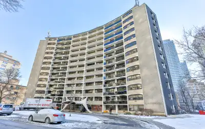 Welcome to Erskine heights, Where You Reside in Quality! Erskine Heights is located in the heart Yon...