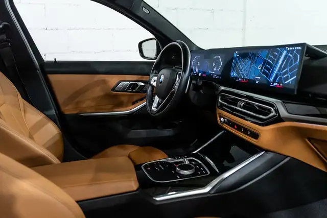 2023 BMW 3 Series 330i xDrive | Premium Amélioré | Cockpit in Cars & Trucks in City of Montréal - Image 12