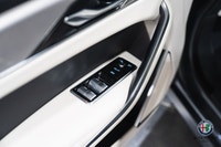 The 2024 Jaguar F-PACE P250 R-Dynamic S delivers a perfect blend of performance, luxury, and modern... (image 9)