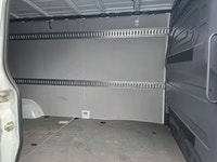 Perfect Auto CLEAN CARFAX - ONE OWNER - BUMPER TO BUMPER FACTORY WARRANTY - 3 SEATER - 4 CYLINDER ,... (image 8)