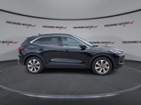 This Ford Escape has a powerful Turbo Gas 4cyl 2.0L engine powering this Variable transmission. Powe... (image 8)