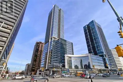 Hallmark Building by Tridel , well-maintained 1+Den suite in a prime location. 675 sq.ft with direct...
