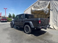 Power and precision define this exceptional 2022 Jeep Gladiator Sport S. Equipped with the formidabl... (image 4)