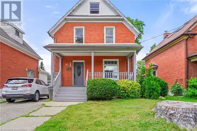 58 Pandora St N, Kitchener - Charming Single Detached Home Discover the perfect blend of comfort and...