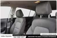 2021 Kia Sportage LX Experience the Kia Sportage LX with only 80424 km on the odometer. Finished in... (image 9)