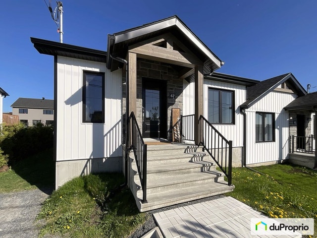 $399,900 - Semi-detached for sale in Sherbrooke (Brompton) — photo 1