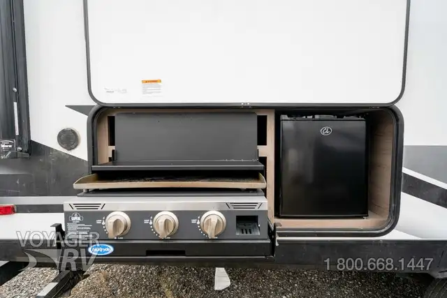 2023 Grand Design Imagine XLS 23BHE in Travel Trailers & Campers in Kelowna - Image 44