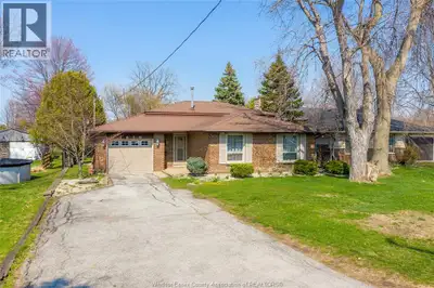Welcome to this well-kept 3-level back split in beautiful Belle River, offering the perfect blend of...