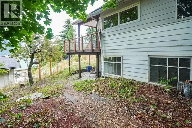 1007 Gordon Street Nelson, British Columbia in Houses for Sale in Nelson - Image 17