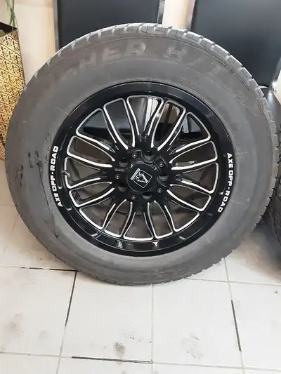 RAM 1500 CLASSIC 2002 A 2024 , MAGS NOIRS 20 X 9 PC AVEC PNEUS ÉTÉ 275-60-20 COOPER DISCOVERER H/T,...