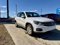 This Volkswagen Tiguan boasts a Intercooled Turbo Premium Unleaded I-4 2.0 L/121 engine powering thi... (image 5)