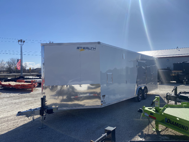 2025 Stealth 8.5’ x 29’ x 84" V-Nose Snowmobile Trailer in Cargo & Utility Trailers in Regina - Image 3