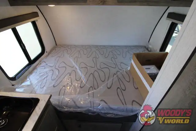 2027 SUNSET PARK RV SUNRAY 149 in Travel Trailers & Campers in Abbotsford - Image 25