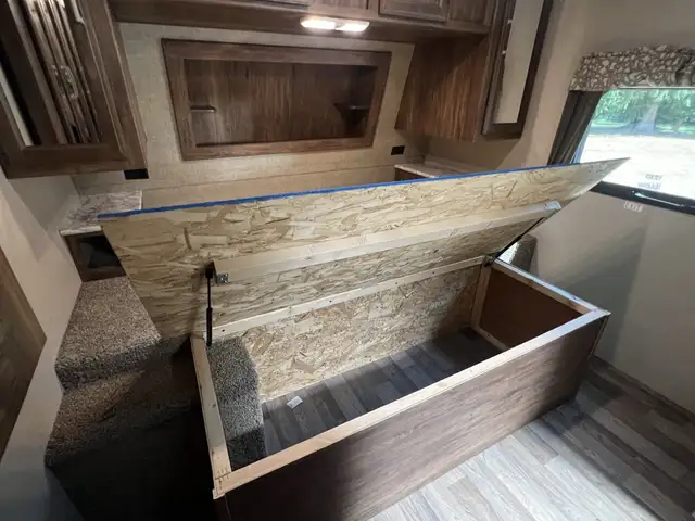 2017 KEYSTONE COUGAR 327RESWE (FINANCING AVAILABLE) in Travel Trailers & Campers in Strathcona County - Image 12