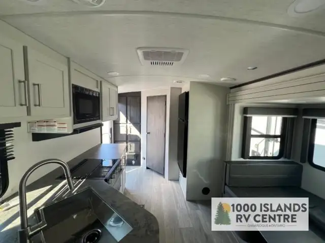 2025 Keystone RV Cougar Half-Ton 22RBS in Travel Trailers & Campers in Kingston - Image 7
